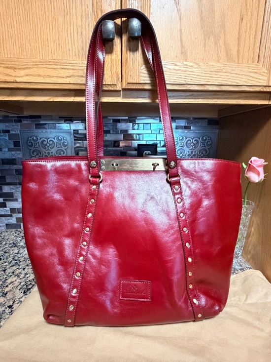 Patricia Nash Handbags - Patricia Nash Benvenuto Tote